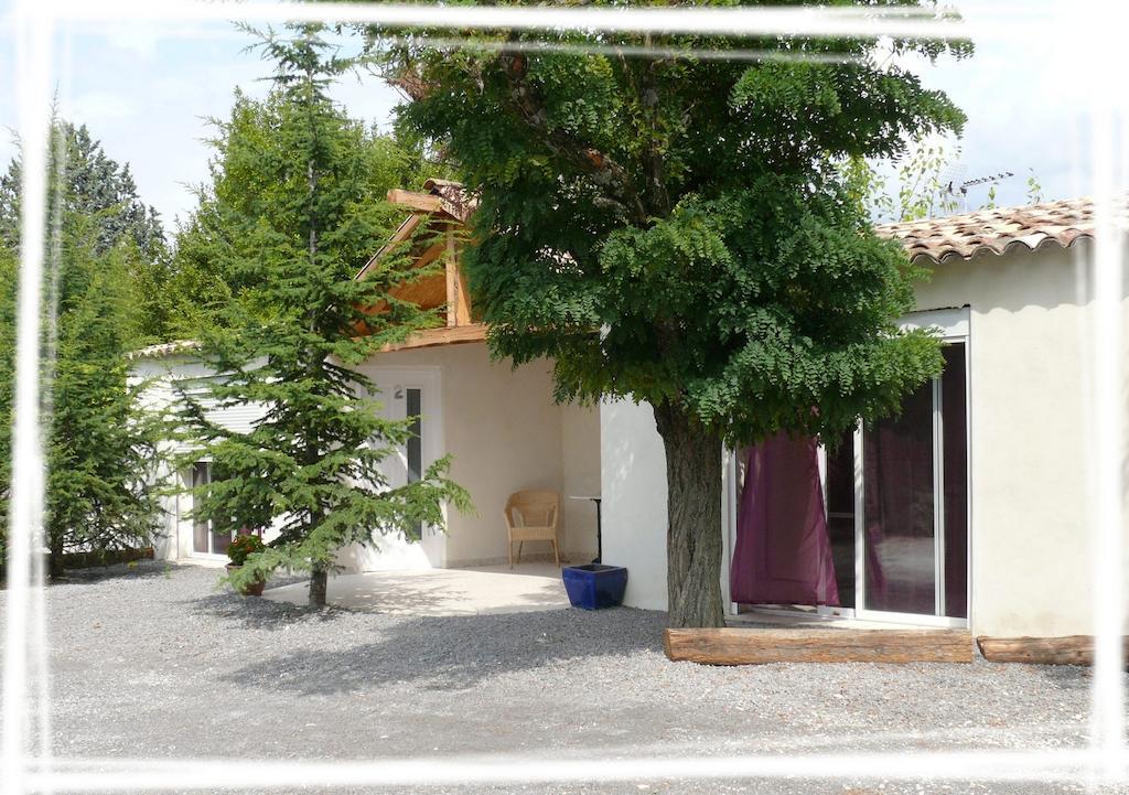 Auberge De La Couronne Lablachère Exterior foto
