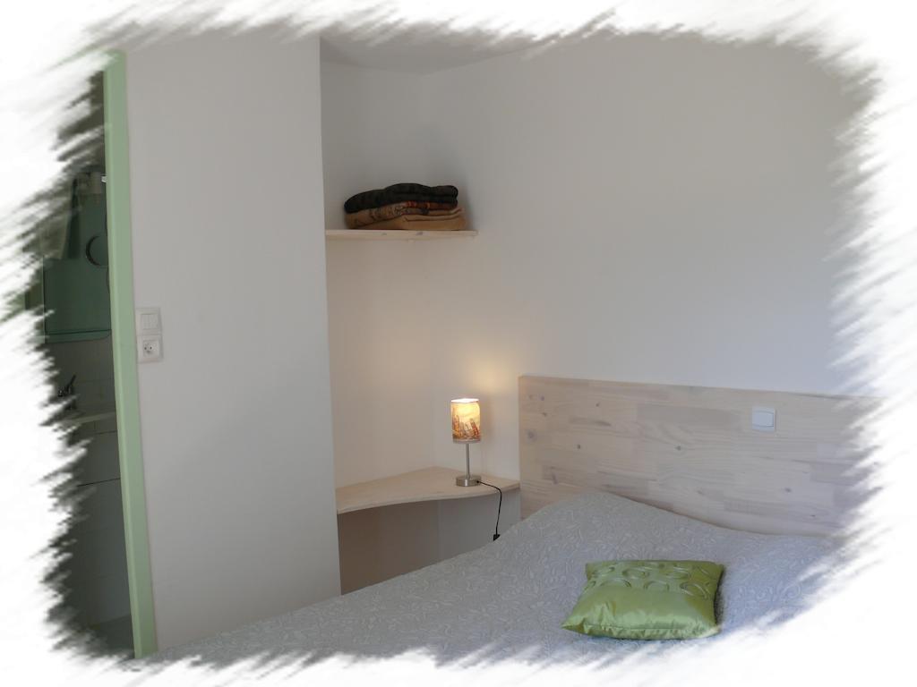 Auberge De La Couronne Lablachère Quarto foto
